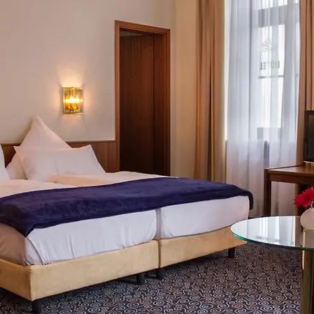 Stadthotel 호텔