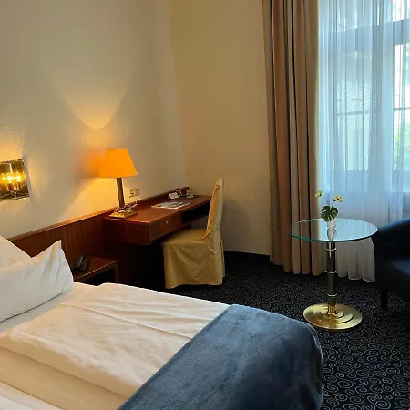 Stadthotel 3*